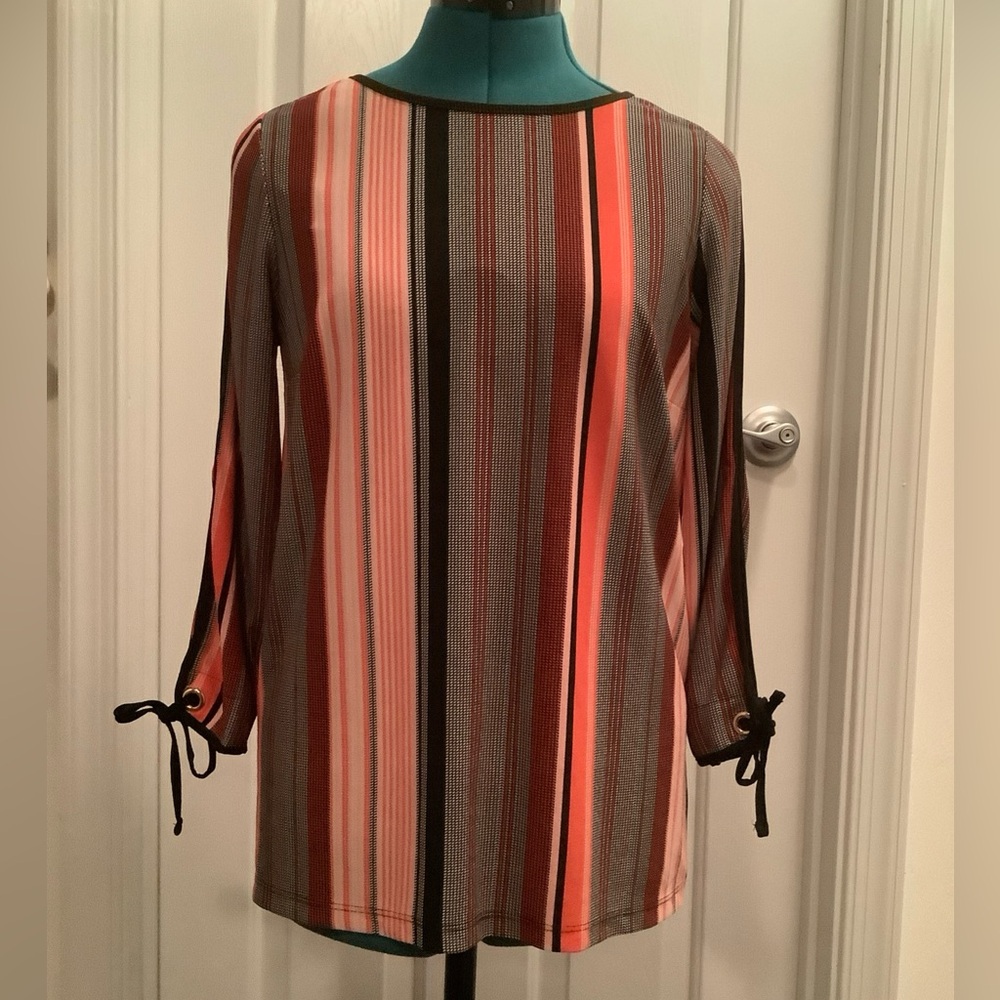 Roz & Ali Dressbarn Black Coral Pink Striped Long Sleeved Womens Blouse Sm Nwt
